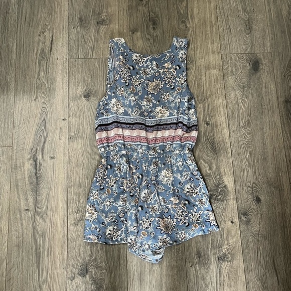 American Eagle Women’s Printed Sleeveless Romper Size Medium - Picture 4 of 6